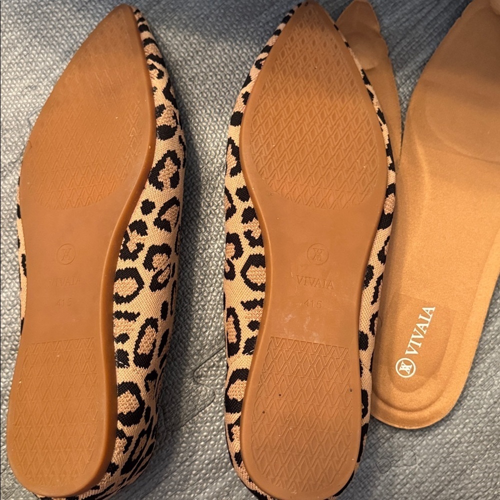 Vivaia Pointed-Toe Ballet Flats (Aria 5°) Size 10 - Picture 12 of 15